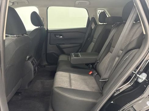 Used 2024 Nissan Rogue SV AWD/4WD image 23