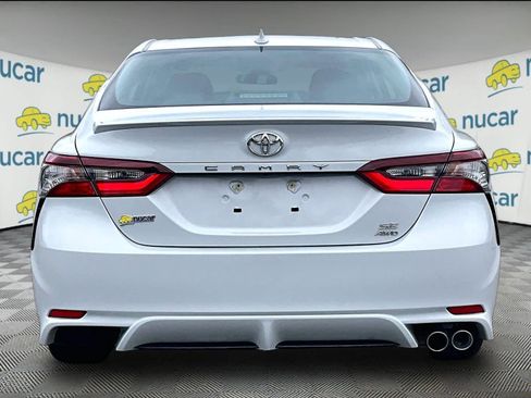 Used 2022 Toyota Camry SE w/ Carpet Mat Package (TMS) image 5