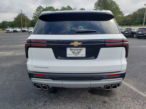 New 2026 Chevrolet Traverse LT w/ LPO, Floor Liner Package image 8