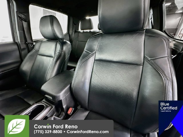 Used 2020 Toyota Tacoma TRD Off-Road w/ TRD Premium Off Road Package AWD/4WD image 25