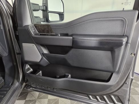 Used 2024 Ford F250 Lariat image 31
