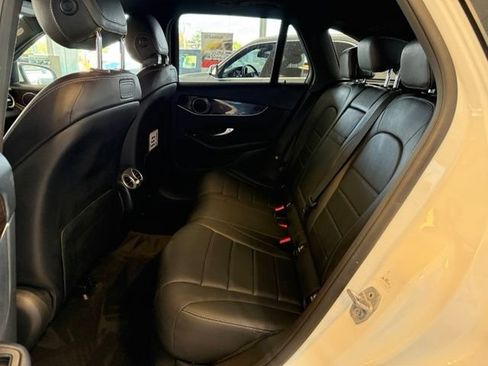Used 2018 Mercedes-Benz GLC 300 4MATIC image 24