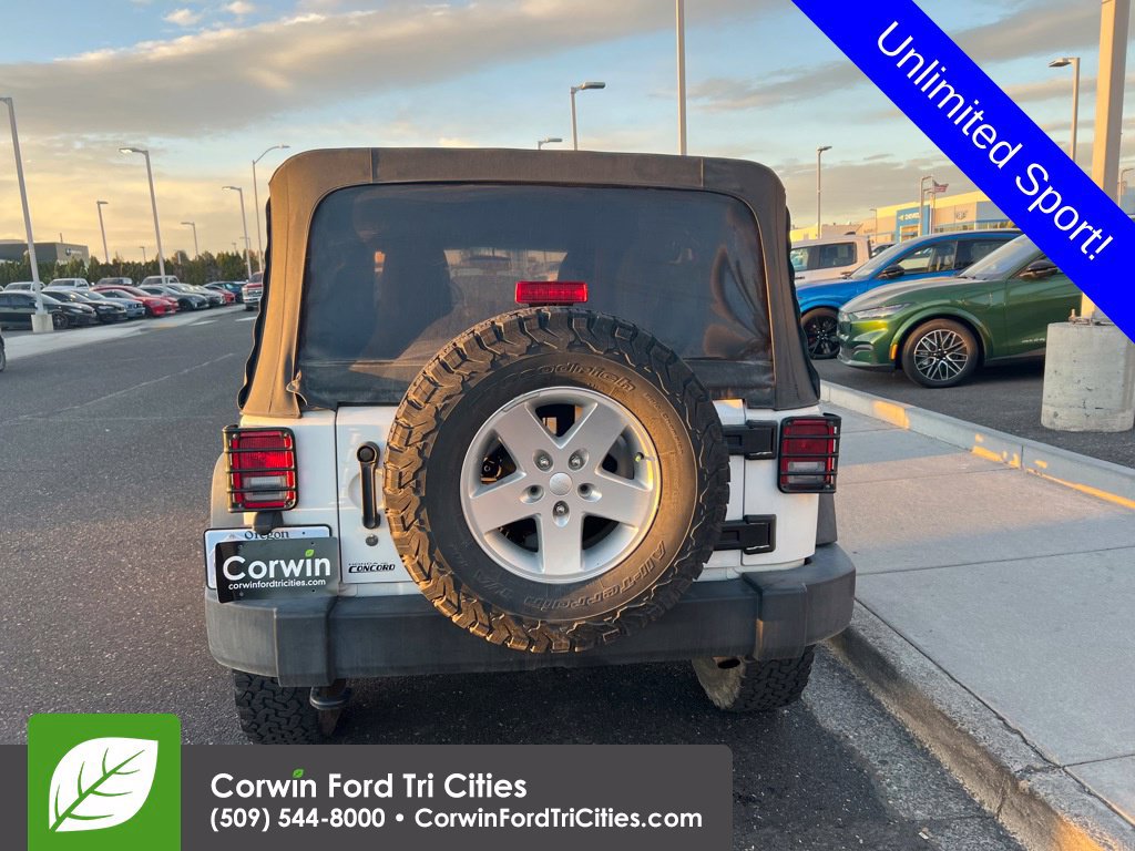 Used 2014 Jeep Wrangler Unlimited Sport w/ Quick Order Package 24S AWD/4WD image 3