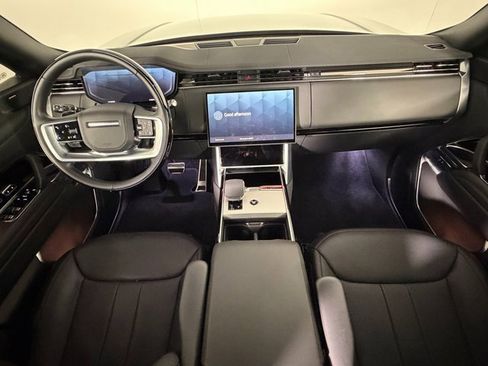 Used 2025 Land Rover Range Rover Long Wheelbase SE image 13
