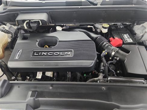 Used 2019 Lincoln Nautilus Reserve image 46