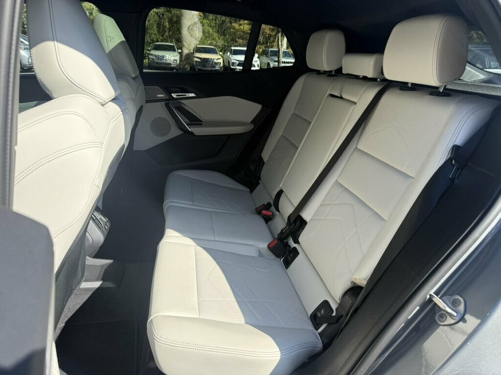 Used 2026 BMW X2 xDrive28i w/ M Sport Package AWD/4WD image 8