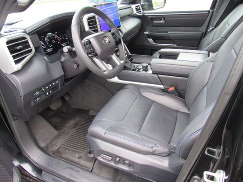 Used 2025 Toyota Tundra Platinum AWD/4WD image 14