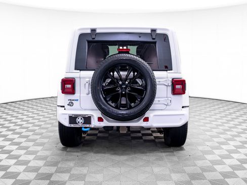 Used 2021 Jeep Wrangler Unlimited Sahara image 4