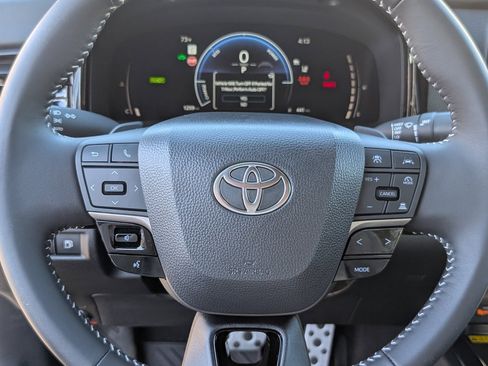 Used 2026 Toyota Camry SE image 18