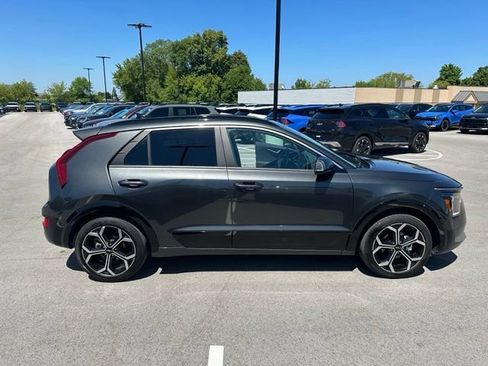 Certified 2025 Kia Niro EX Touring FWD image 20