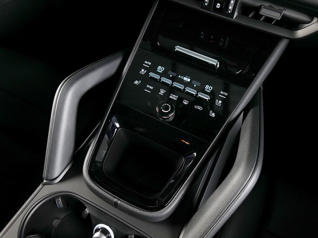 Certified 2026 Porsche Cayenne AWD/4WD image 16