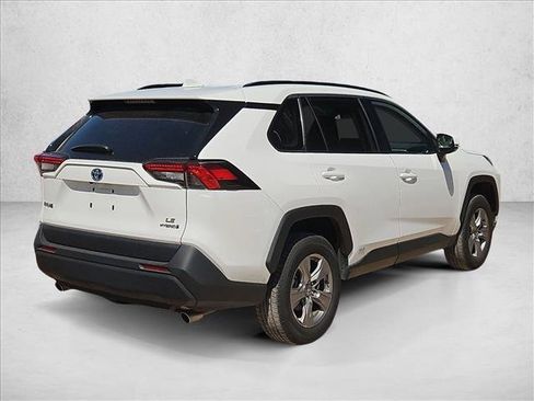 Used 2024 Toyota RAV4 LE AWD/4WD image 5