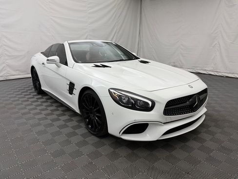 Used 2017 Mercedes-Benz SL 550 image 4