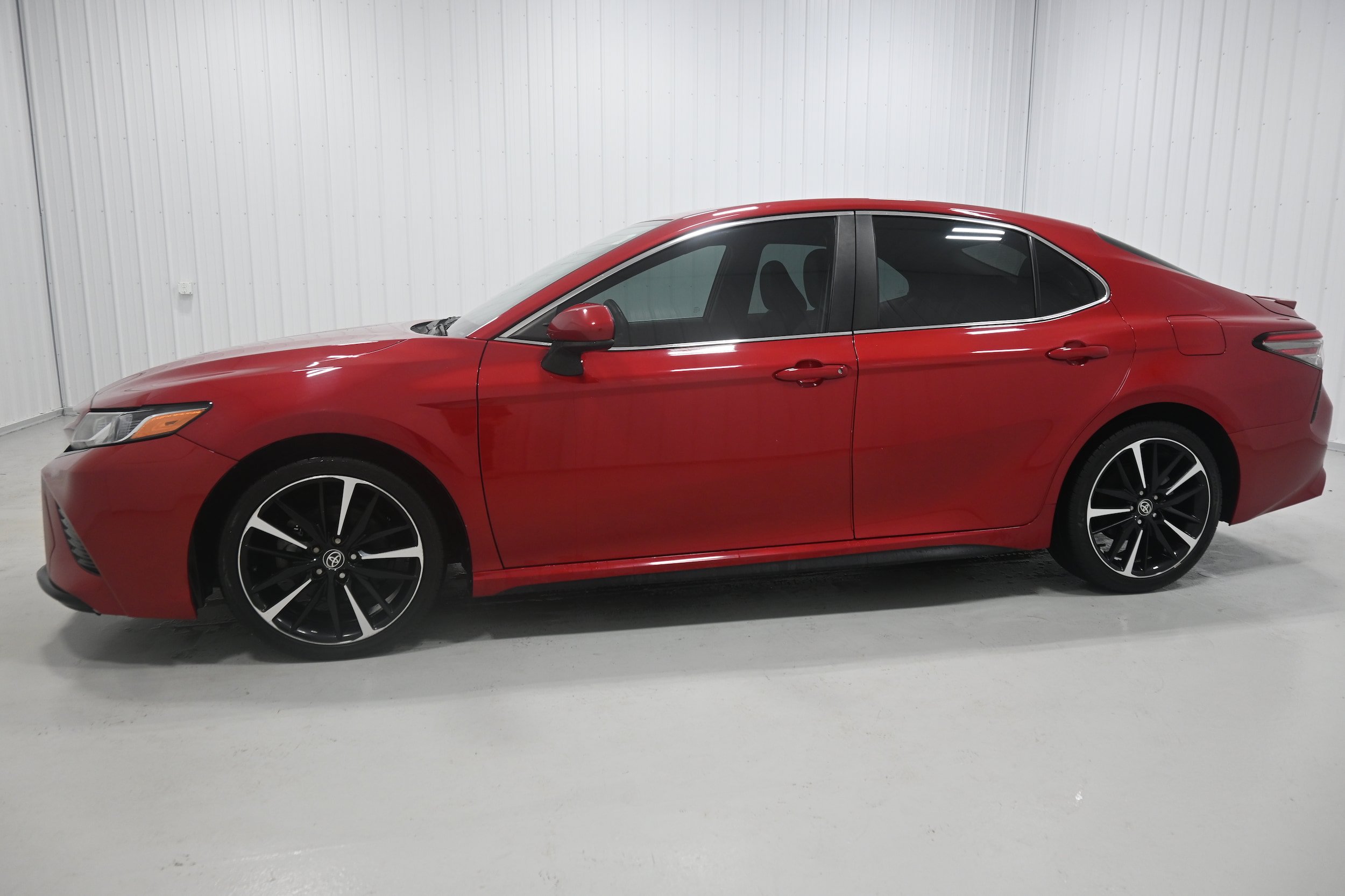 Used 2019 Toyota Camry SE FWD image 22