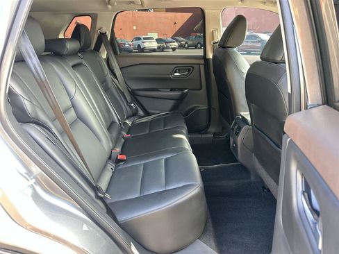 Used 2022 Nissan Rogue SL image 13