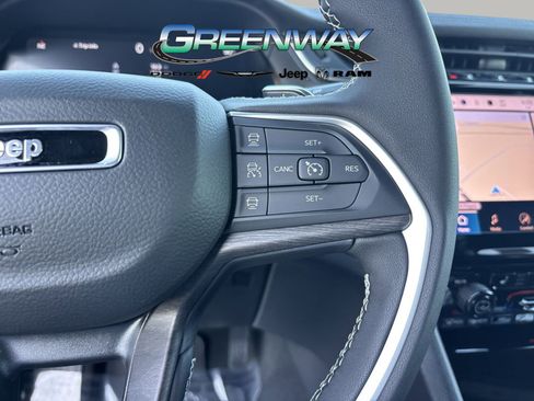 New 2025 Jeep Grand Cherokee Limited RWD image 28