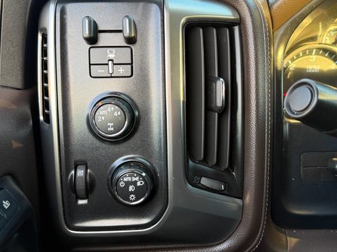 Used 2014 Chevrolet Silverado 1500 LTZ image 39