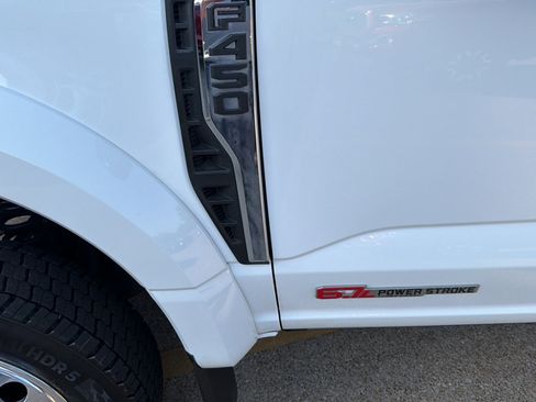 Used 2024 Ford F450 Lariat w/ Lariat Ultimate Package AWD/4WD image 6