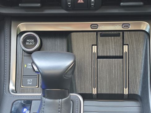 Used 2025 Lexus GX 550 w/ Accessory Package (2T) AWD/4WD image 49