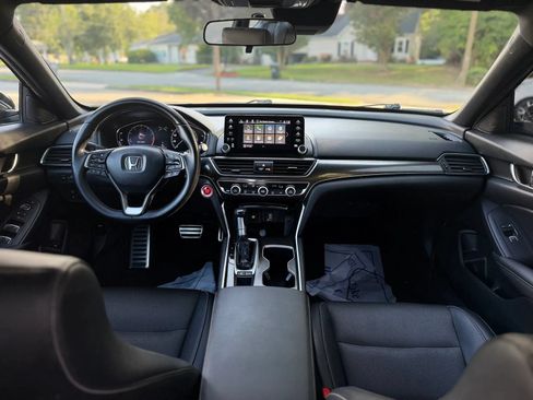 Used 2019 Honda Accord Sport image 13