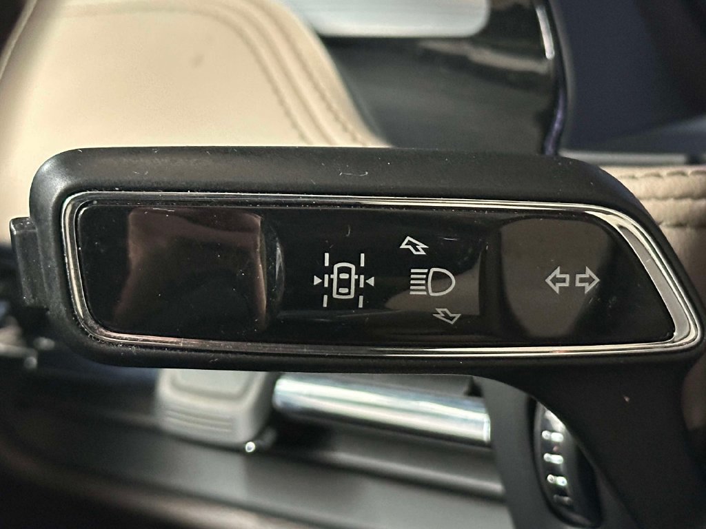 Used 2022 Lincoln Corsair AWD w/ Premium Package image 28