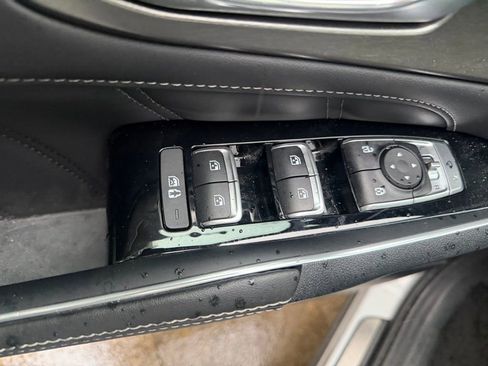 Used 2023 Kia Sorento SX image 11