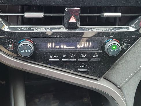 Used 2023 Toyota Camry LE image 27