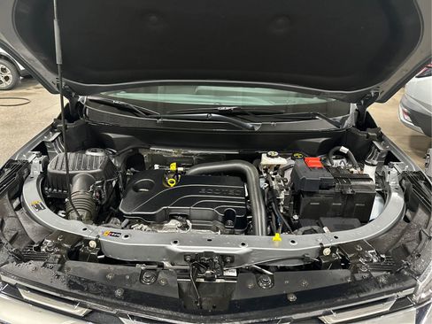 Certified 2025 Chevrolet Equinox LT image 11