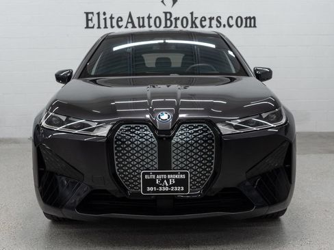 Used 2024 BMW iX xDrive50 w/ Premium Package AWD/4WD image 3
