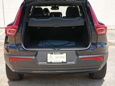 Used 2023 Volvo XC40 Recharge Plus AWD/4WD image 9