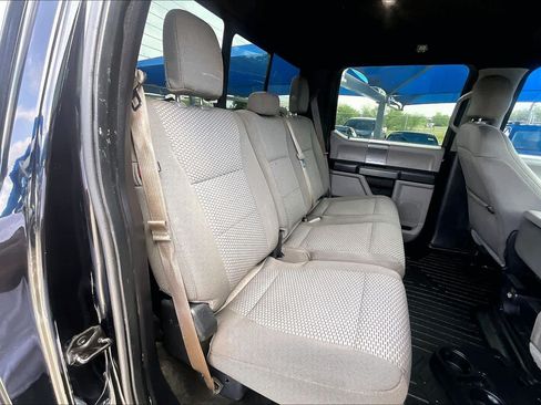 Used 2017 Ford F250 XLT w/ XLT Premium Package AWD/4WD image 19