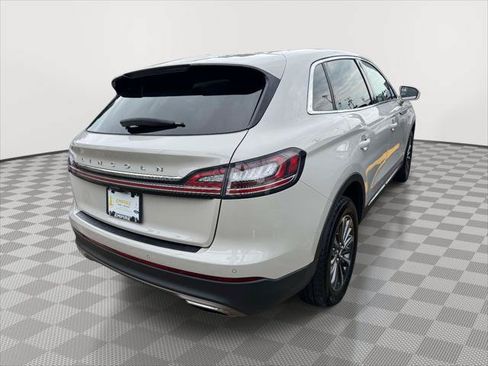 Used 2023 Lincoln Nautilus Reserve AWD/4WD image 3
