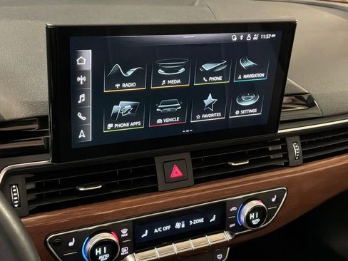 Used 2022 Audi A5 2.0T Premium image 2