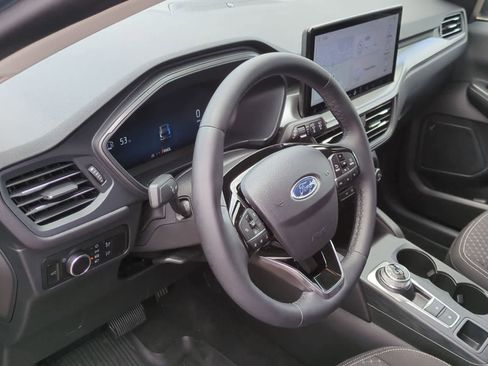 Used 2023 Ford Escape Active w/ Tech Pack #2 AWD/4WD image 10