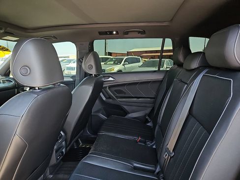 Used 2024 Volkswagen Tiguan SE R-Line w/ MDO Package, Three-Row FWD image 17