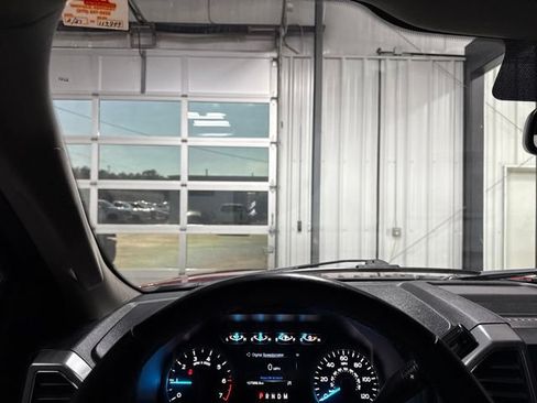 Used 2018 Ford F150 XLT w/ Equipment Group 302A Luxury AWD/4WD image 9