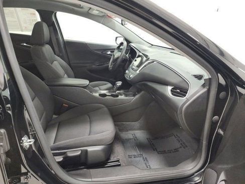 Used 2023 Chevrolet Malibu LT image 16