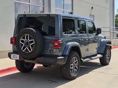 New 2026 Jeep Wrangler Unlimited Sahara AWD/4WD image 3