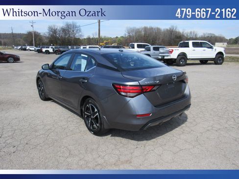 Used 2025 Nissan Sentra SV w/ Trunk Package image 10