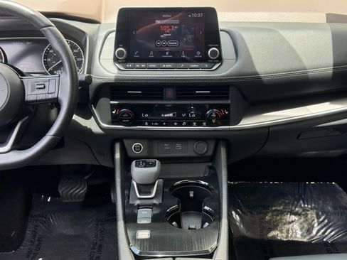 Used 2023 Nissan Rogue SV w/ SV Premium B Package FWD image 22