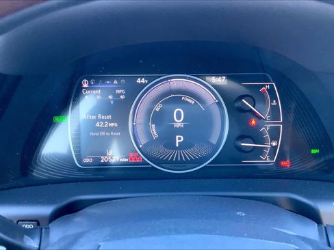 Used 2023 Lexus ES 300h w/ Luxury Package image 26