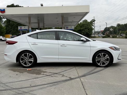 Used 2018 Hyundai Elantra Limited w/ Limited Ultimate Package 02 FWD image 4