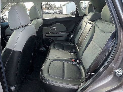 Certified 2019 Kia Soul + w/ Primo Package image 13