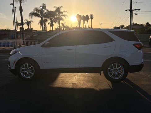 Used 2022 Chevrolet Equinox LS image 6