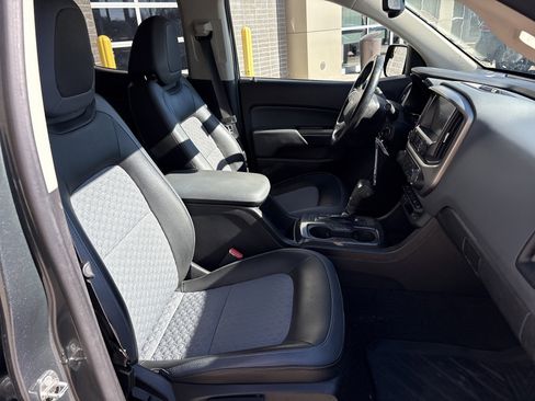 Used 2015 Chevrolet Colorado Z71 image 31