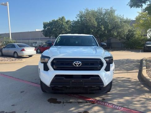 Used 2025 Toyota Tacoma SR RWD image 2