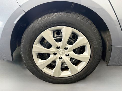 Used 2023 Toyota Corolla LE FWD image 32