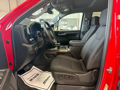 Used 2022 Chevrolet Silverado 1500 RST AWD/4WD image 11