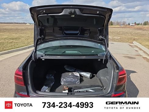 Used 2018 Volkswagen Passat 2.0T SE image 17