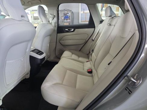 Used 2026 Volvo XC60 B5 Ultra AWD/4WD image 10